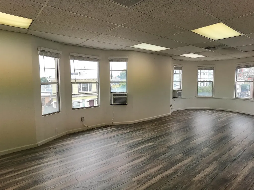 4601 Telegraph Avenue 206 Oakland CA 94609