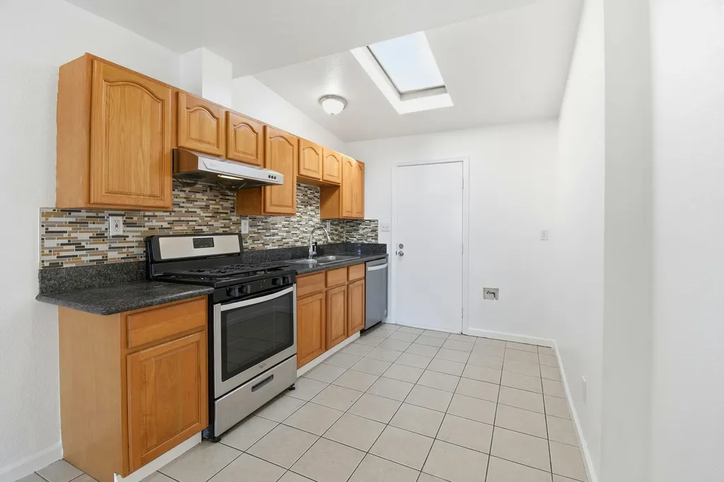 2122 25th Street Oakland CA 94606