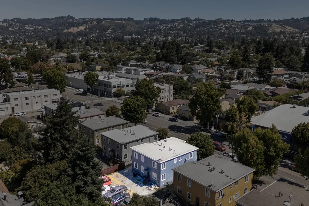5659 Telegraph Avenue Oakland CA 94609