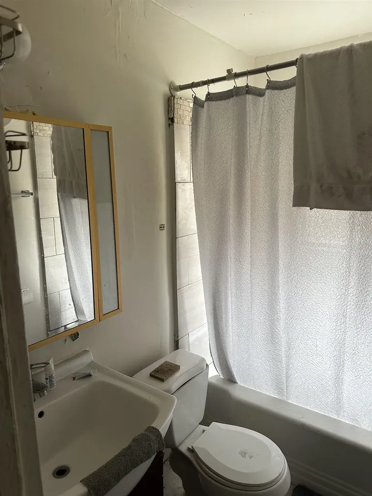 5659 Telegraph Avenue Oakland CA 94609