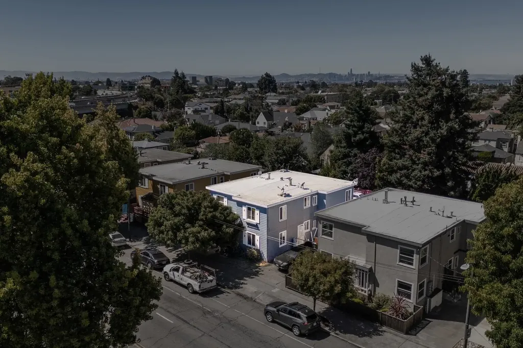 5659 Telegraph Avenue Oakland CA 94609