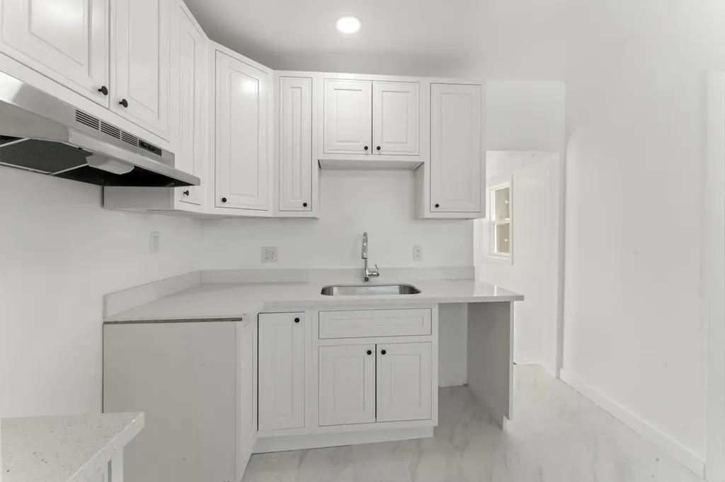 1213 Egbert Avenue San Francisco CA 94124