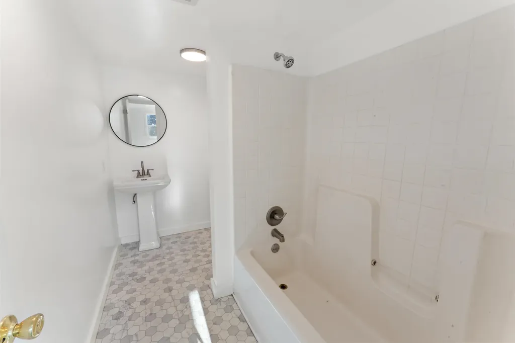 1213 Egbert Avenue San Francisco CA 94124