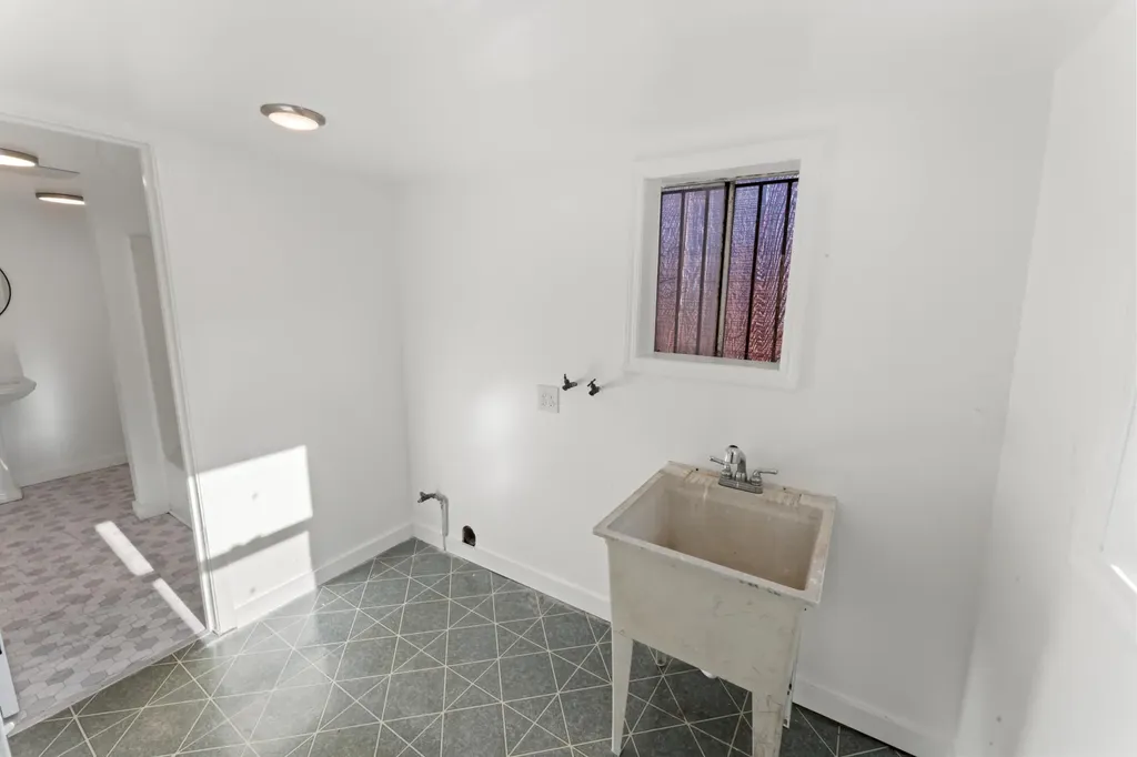 1213 Egbert Avenue San Francisco CA 94124