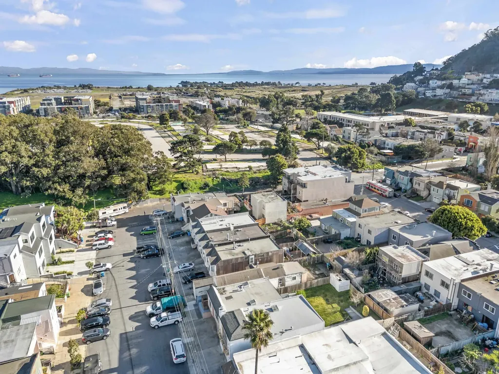 1213 Egbert Avenue San Francisco CA 94124
