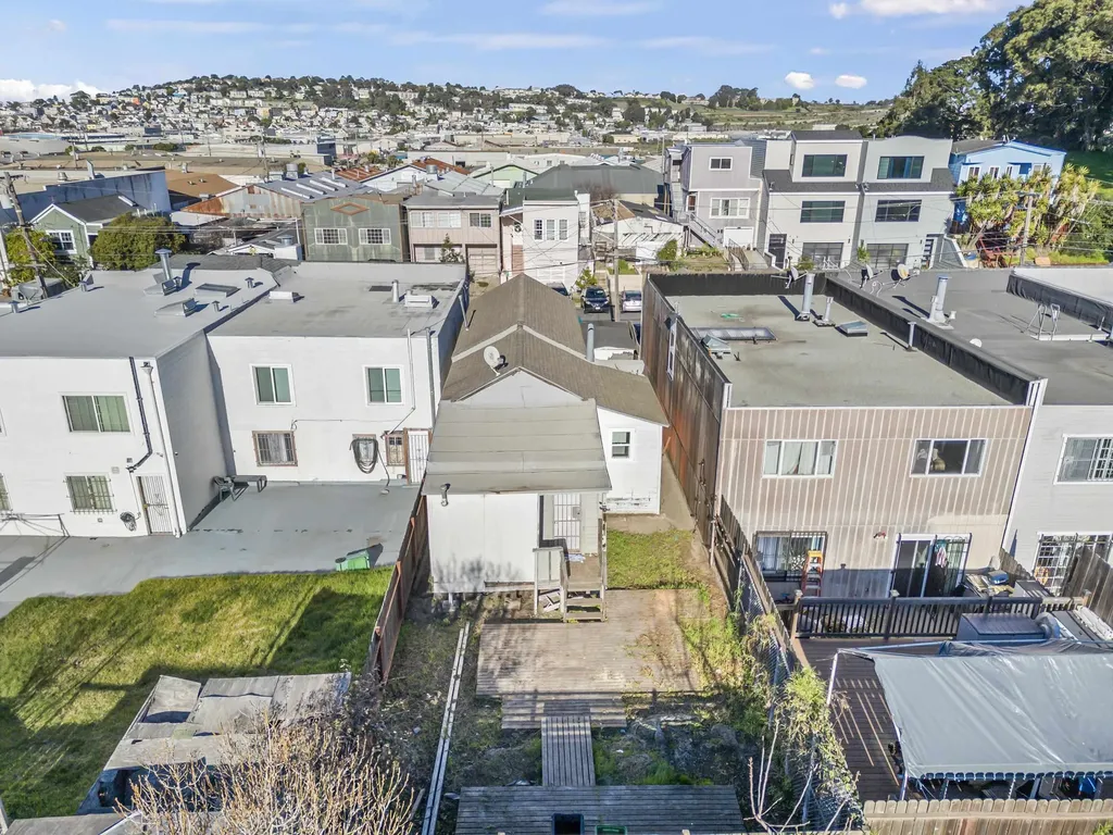 1213 Egbert Avenue San Francisco CA 94124