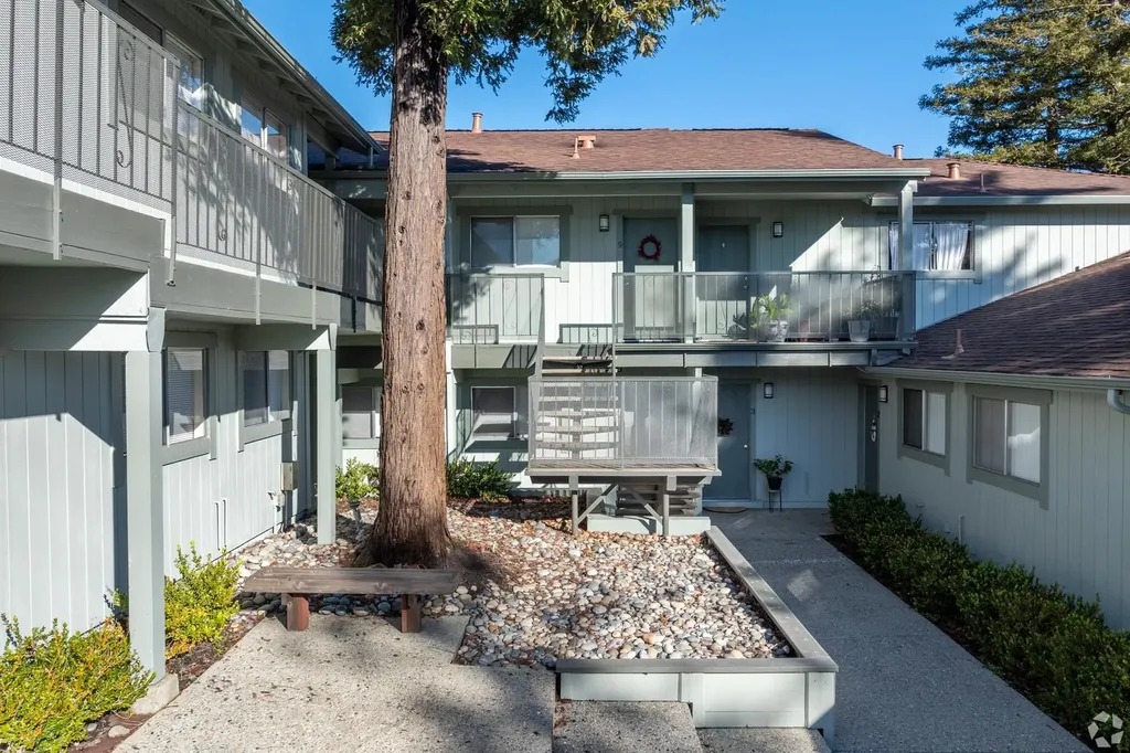 900 Alvarez Avenue Pinole CA 94564