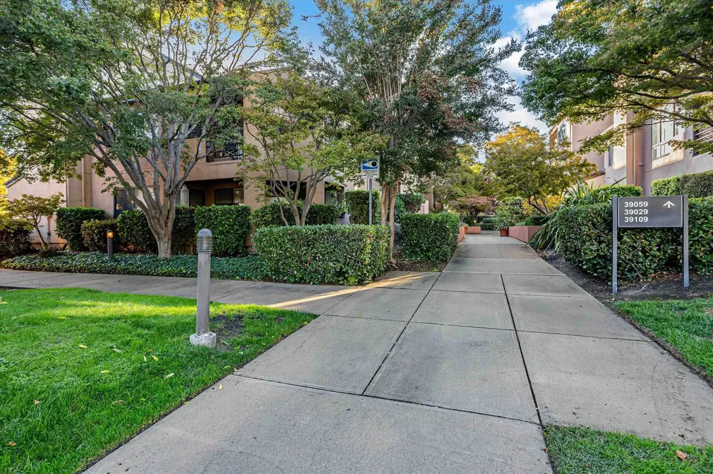 39059 Guardino Drive Fremont CA 94538