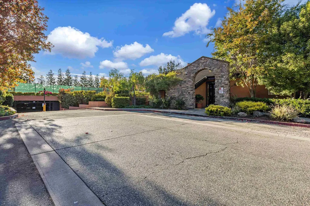 39059 Guardino Drive Fremont CA 94538
