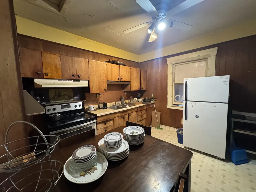 10800 Bancroft Oakland CA 94603