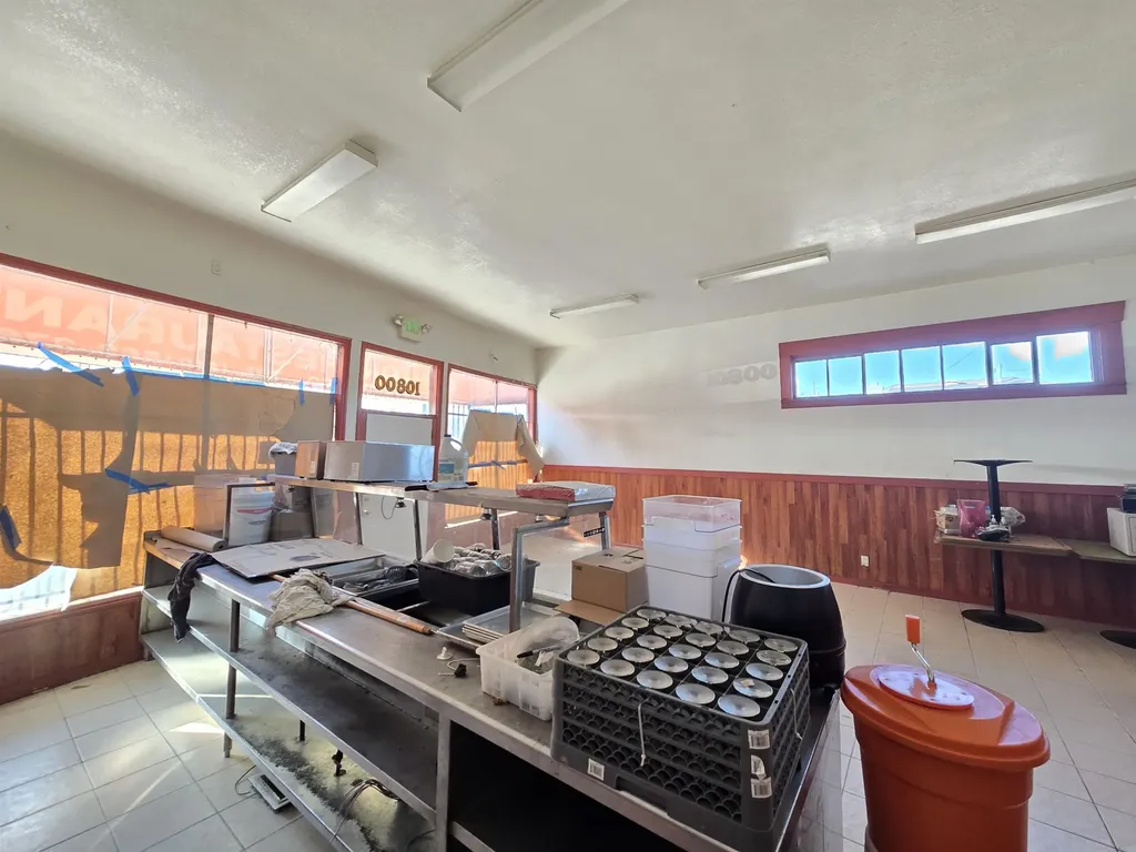 10800 Bancroft Oakland CA 94603