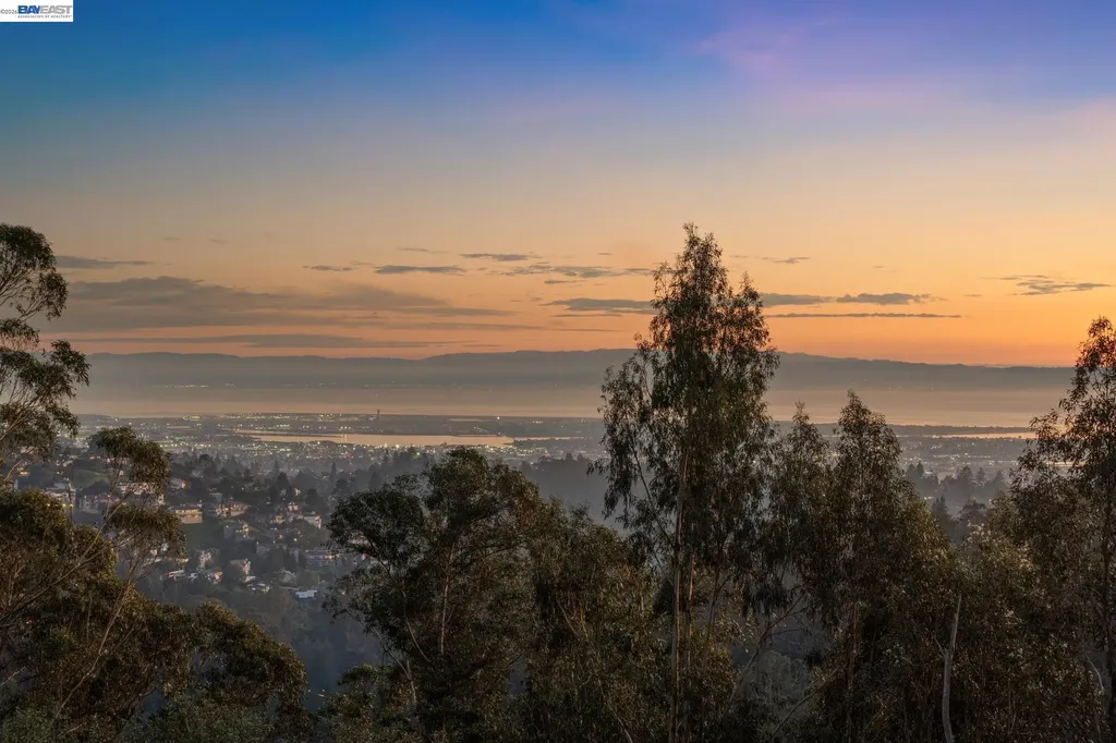 6353 Skyline Boulevard Oakland CA 94611