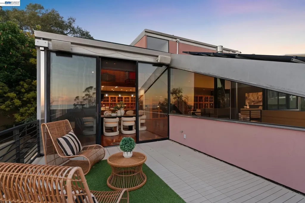 6353 Skyline Boulevard Oakland CA 94611