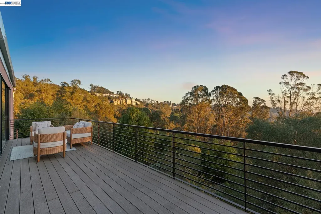 6353 Skyline Boulevard Oakland CA 94611