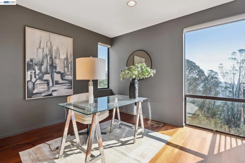 6353 Skyline Boulevard Oakland CA 94611