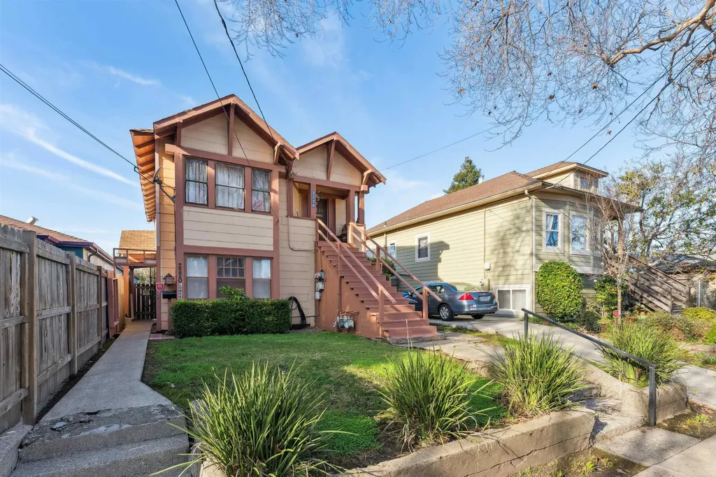 2220 7th Street Berkeley CA 94710