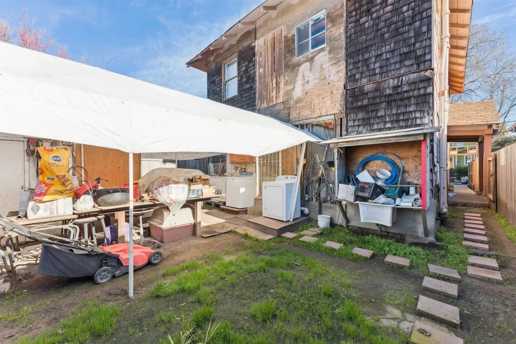 2220 7th Street Berkeley CA 94710