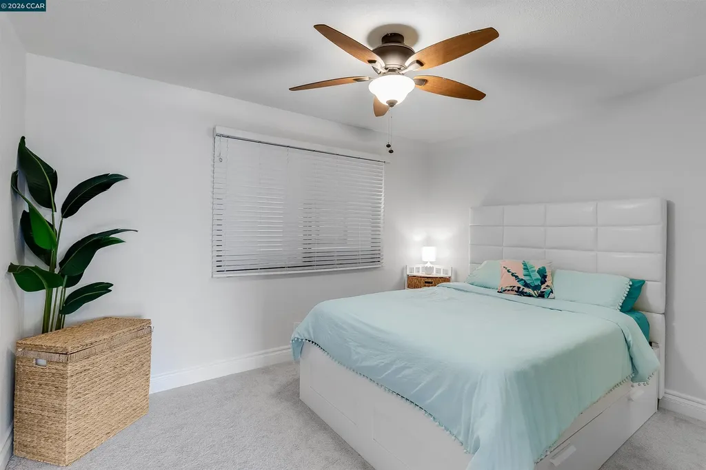 1 Embarcadero W Oakland CA 94607