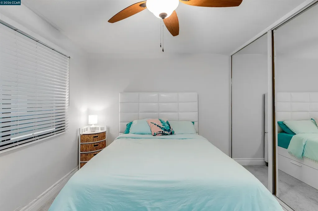 1 Embarcadero W Oakland CA 94607