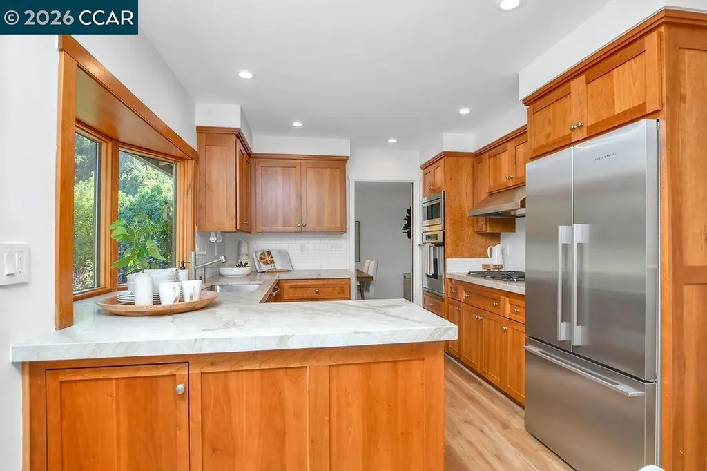 916 Calle Verde Martinez CA 94553