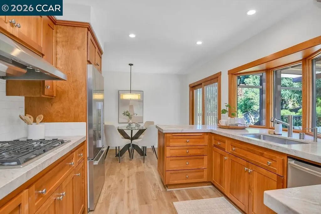 916 Calle Verde Martinez CA 94553