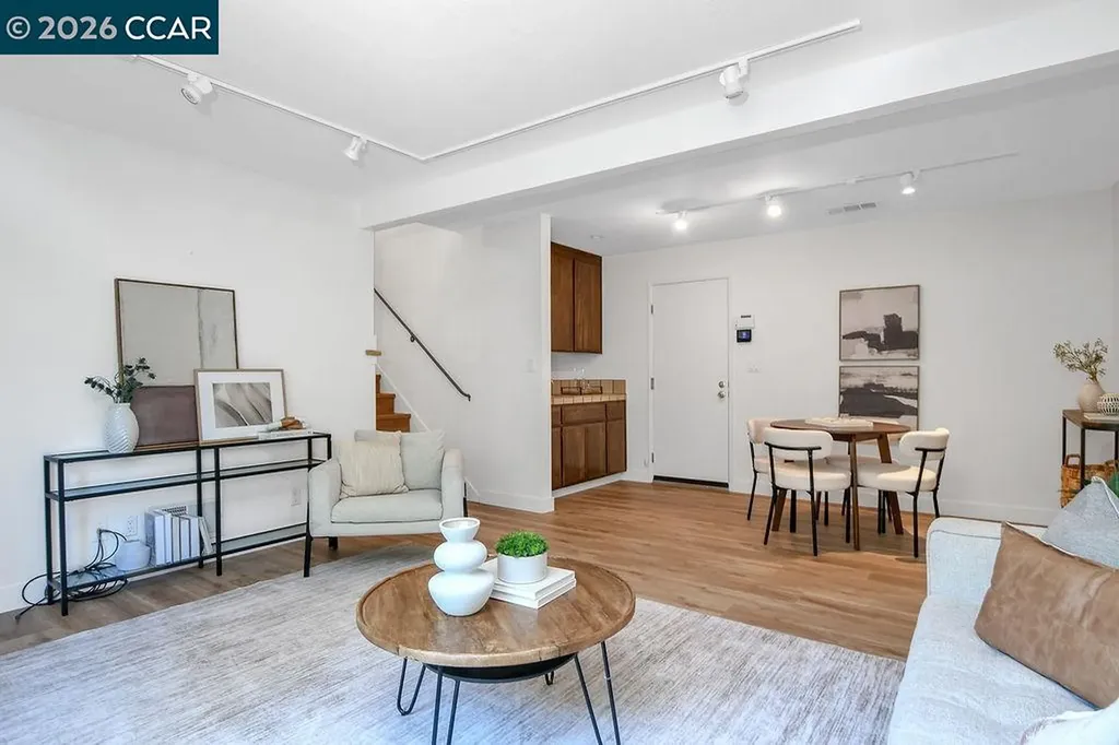 916 Calle Verde Martinez CA 94553