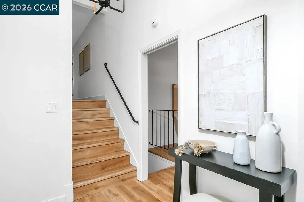 916 Calle Verde Martinez CA 94553