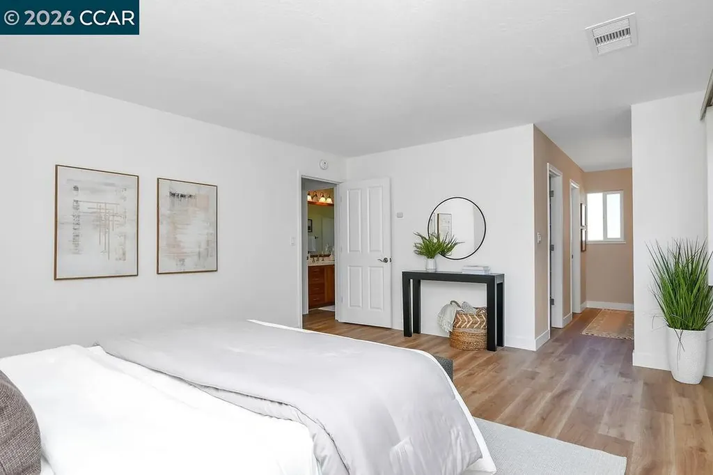 916 Calle Verde Martinez CA 94553