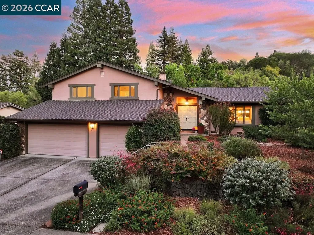 916 Calle Verde Martinez CA 94553