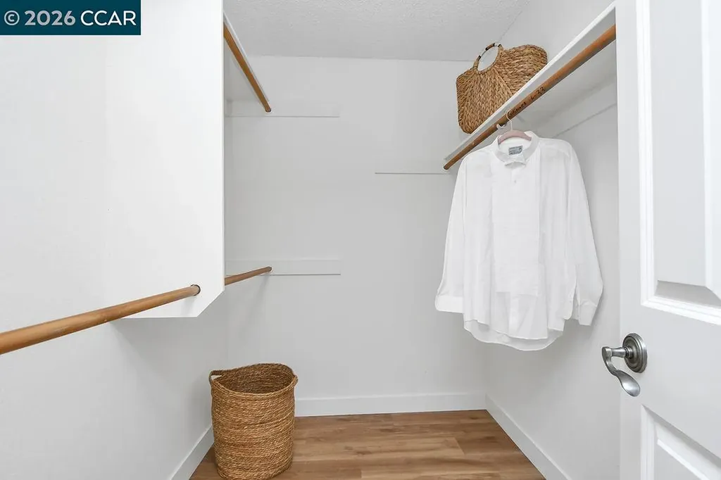 916 Calle Verde Martinez CA 94553