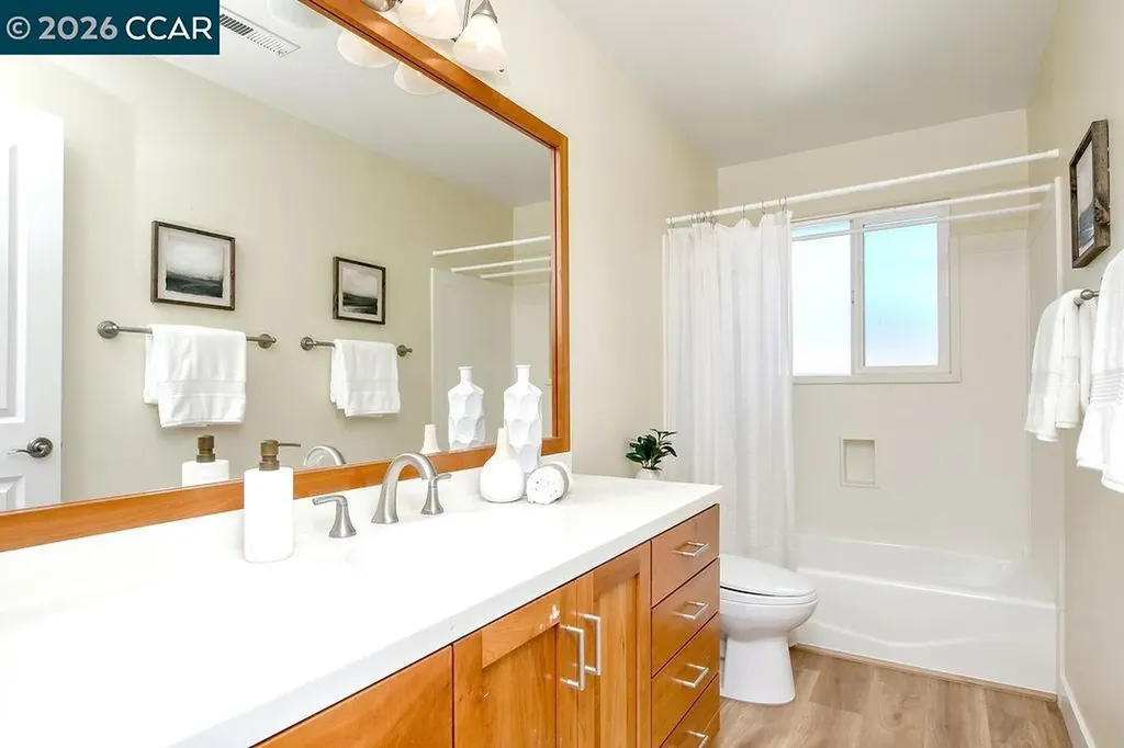 916 Calle Verde Martinez CA 94553