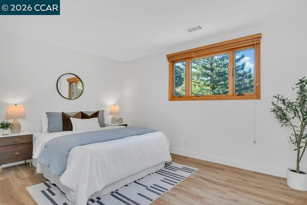 916 Calle Verde Martinez CA 94553