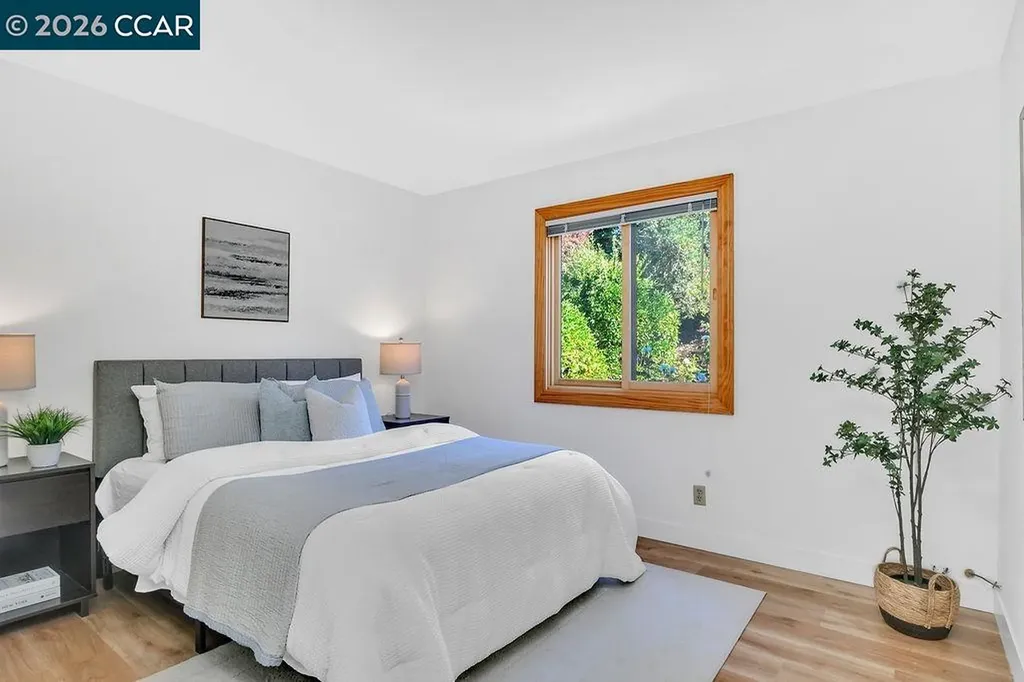 916 Calle Verde Martinez CA 94553