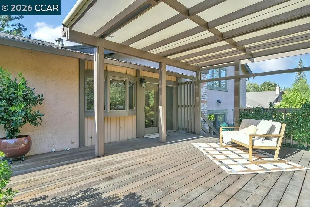 916 Calle Verde Martinez CA 94553