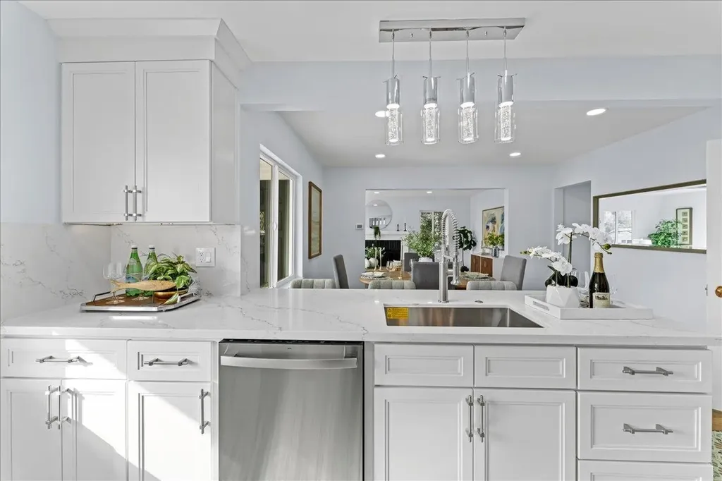 6032 Mauritania Avenue Oakland CA 94605