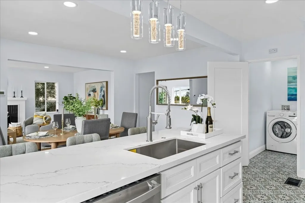 6032 Mauritania Avenue Oakland CA 94605