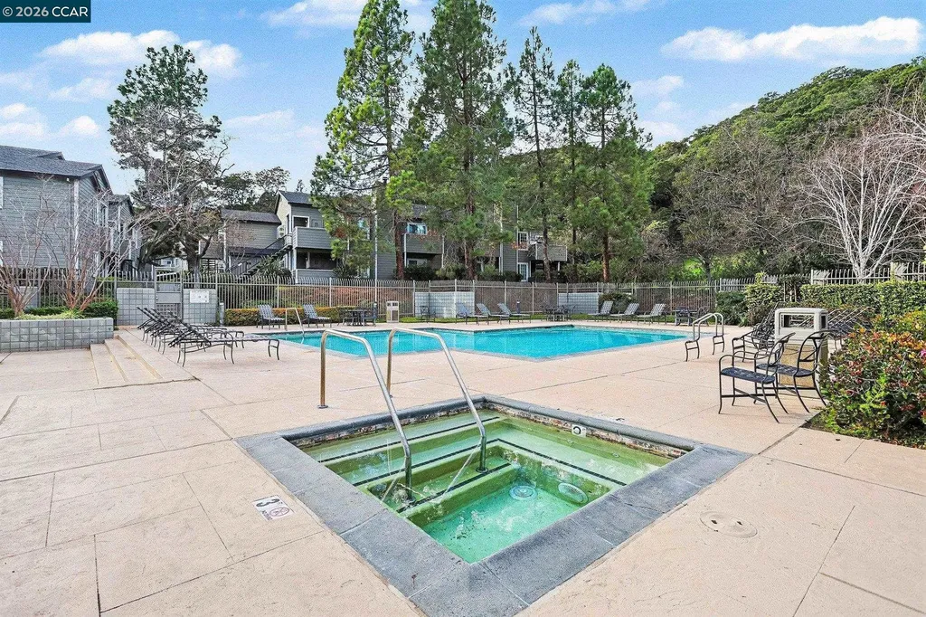 485 Canyon Oaks Drive Oakland CA 94605
