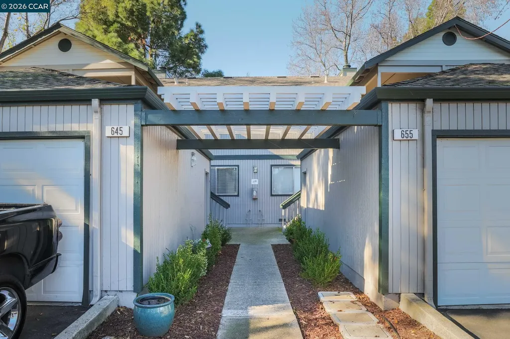 641 Chadwick Lane Bay Point CA 94565