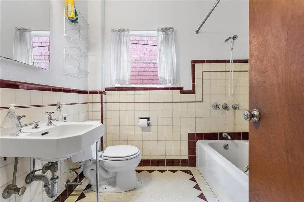 2702 Dana Street Berkeley CA 94705