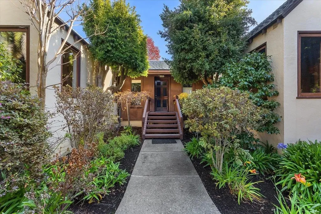 2702 Dana Street Berkeley CA 94705