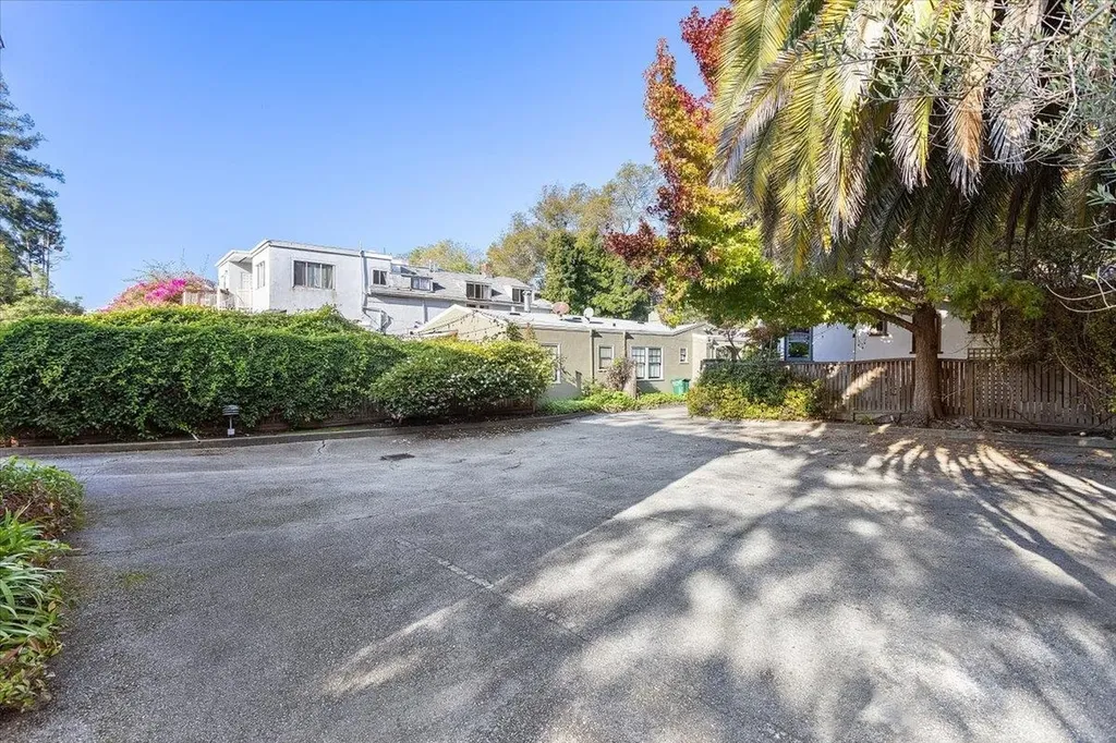 2702 Dana Street Berkeley CA 94705