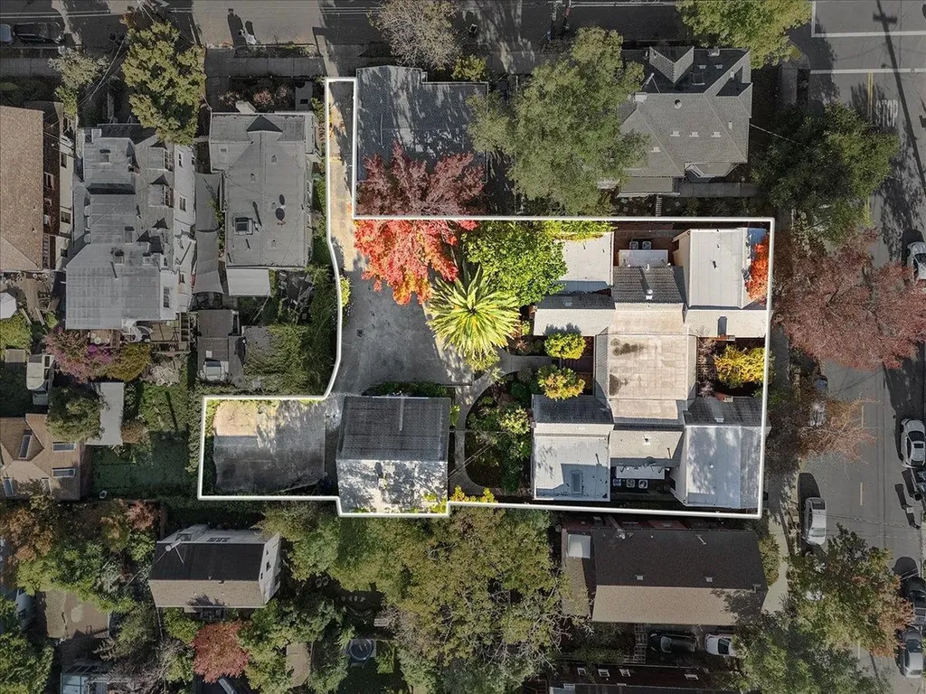 2702 Dana Street Berkeley CA 94705