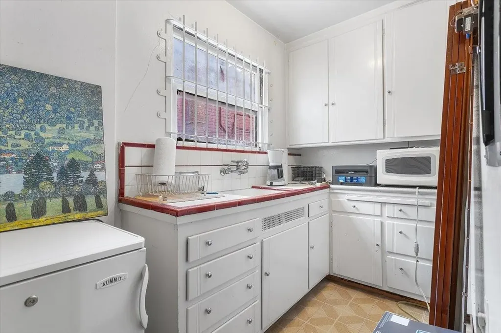 2702 Dana Street Berkeley CA 94705