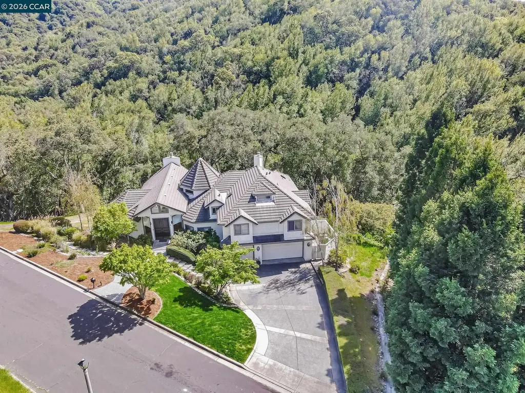 4 Julianna Court Moraga CA 94556