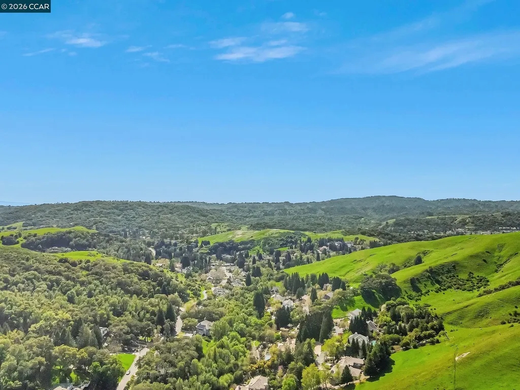 4 Julianna Court Moraga CA 94556