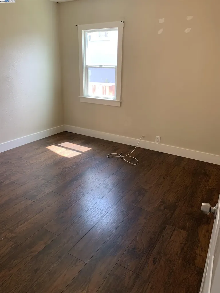 9380 Thermal Street Oakland CA 94605