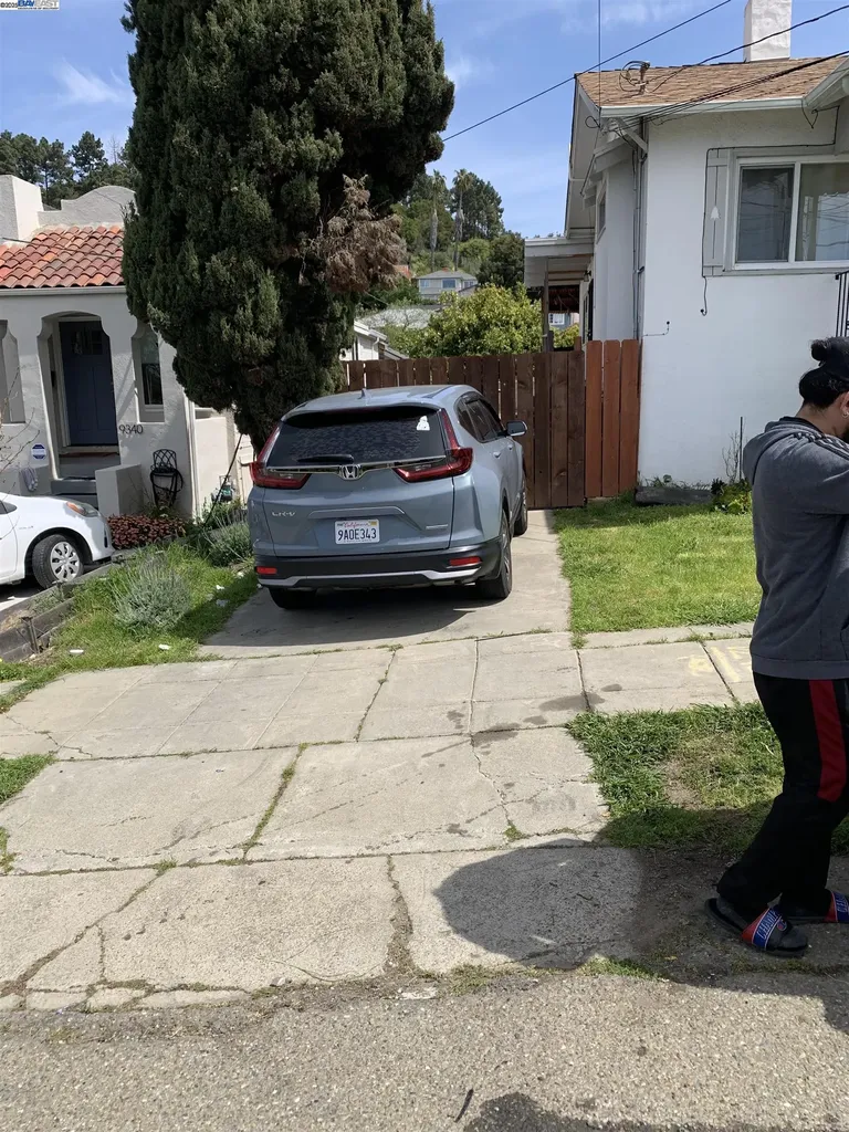 9380 Thermal Street Oakland CA 94605