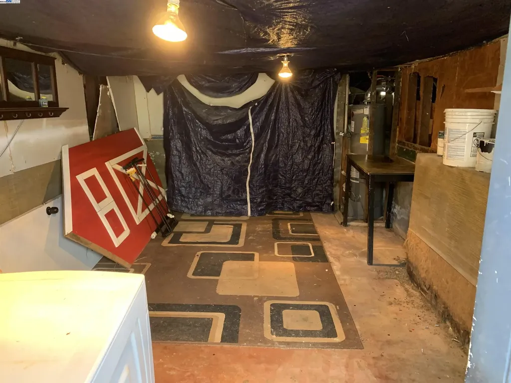 9380 Thermal Street Oakland CA 94605