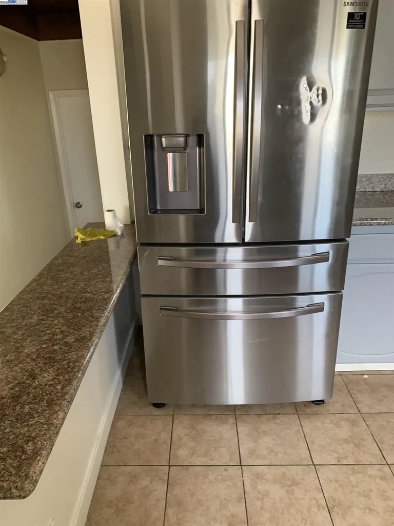 9380 Thermal Street Oakland CA 94605