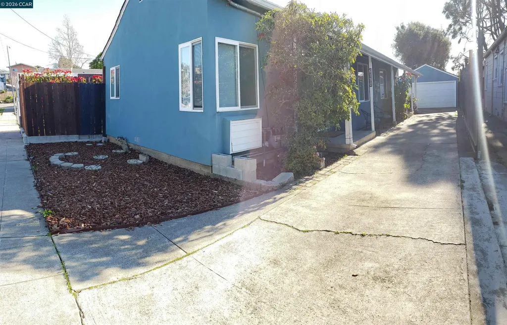 6130 Van Fleet Avenue Richmond CA 94804